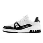 LOUIS VUITTON Trainer White and black – 1AIWIP Fashion Sneakers